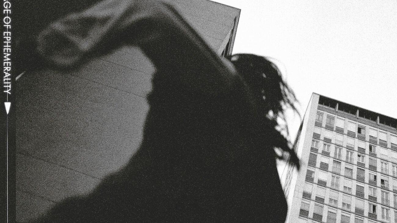 Bruit ≤ - The Age of Ephemerality