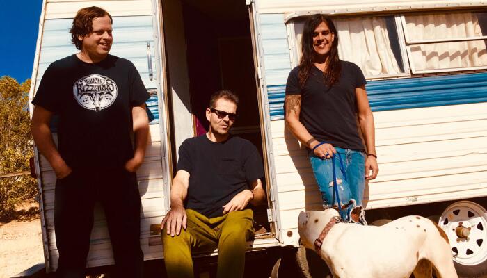 YAWNING MAN - Pavement Ends, Sous le soleil de Coachella